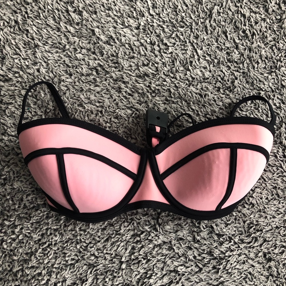 Pink triangl bikini top